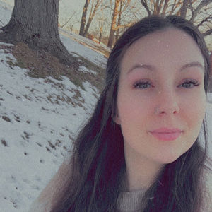 Meet your Posher, Caiti